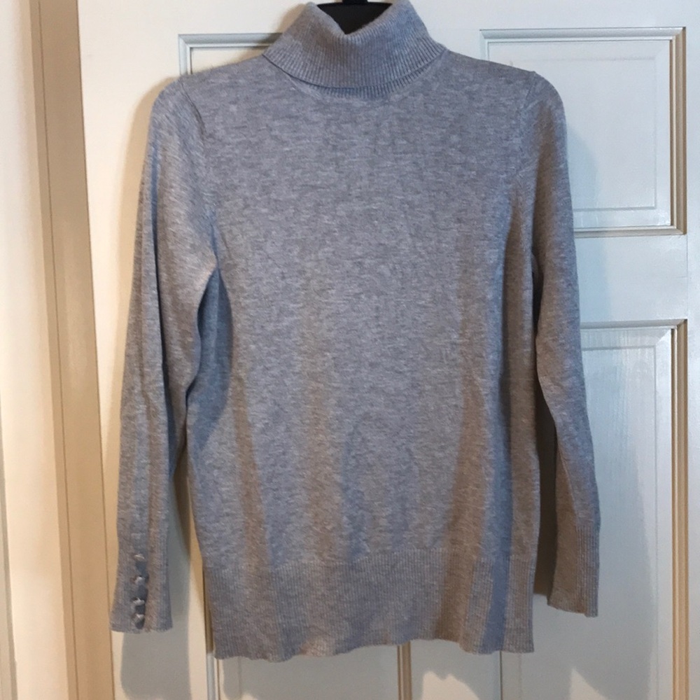 ladies heather gray turtleneck sweater, size M, excellent condition, worn once!